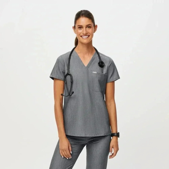 Figs M Catarina One-Pocket Scrub Top in Graphite Gray - Picture 1 of 9